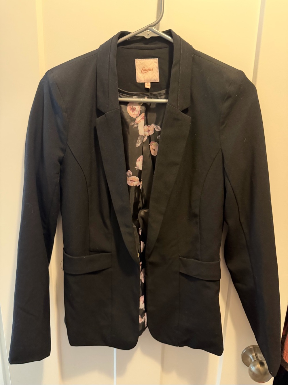 Candie's Black Women's Blazer with Floral Lining Size Small